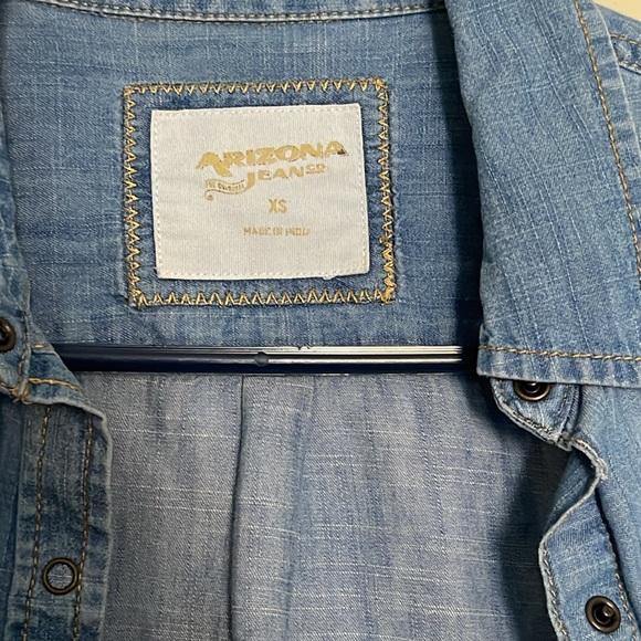 Medium wash button down shirt - Picture 2 of 4